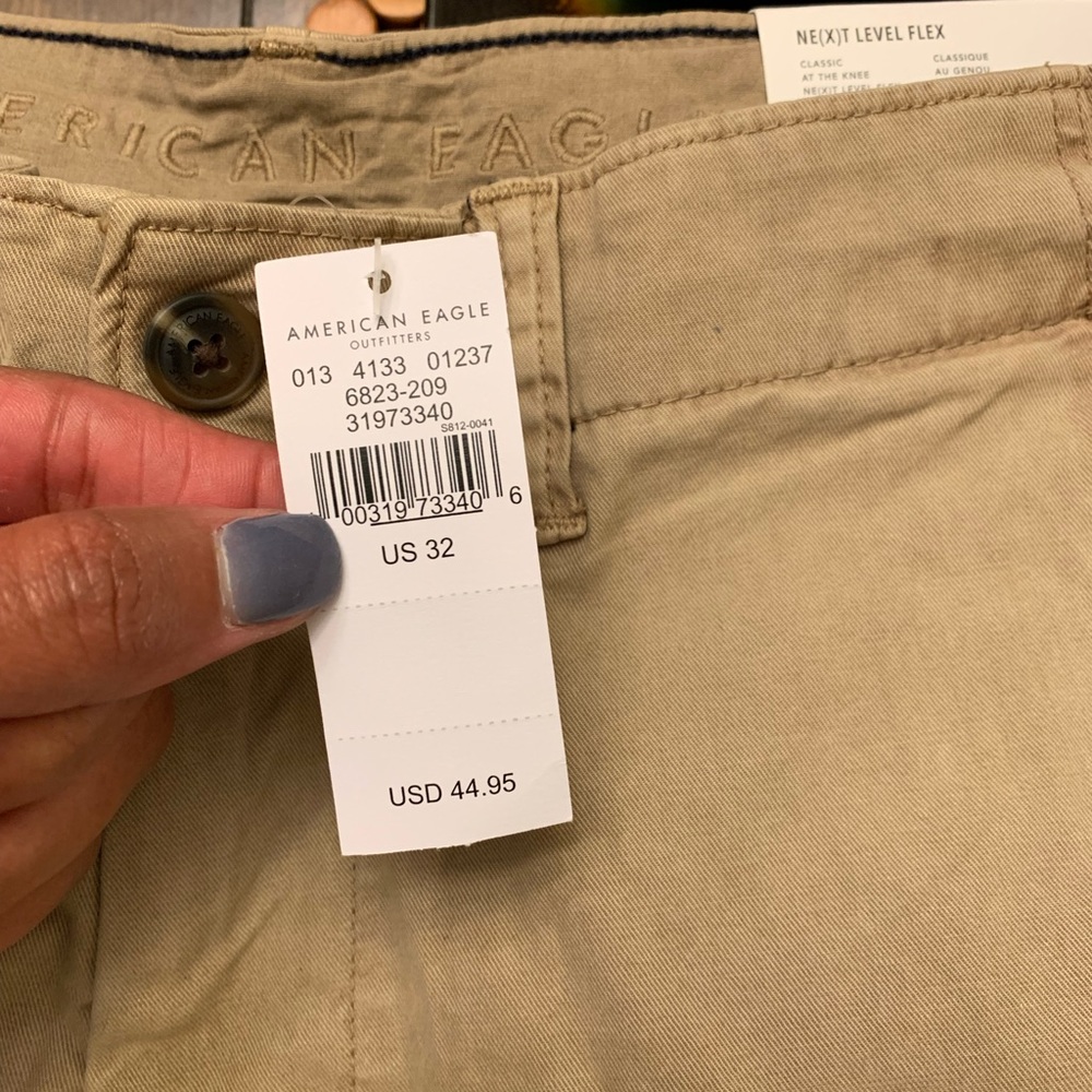 American Eagle size 32 (1 pair) and Aeropostale size 30 (2 pairs) mens …